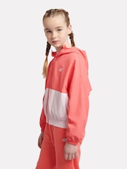 أحمر - سترة رياضية مبطنة مُزينة بقماش شبكي Wind Cheater من New Balance Kids - صورة 2 من 9