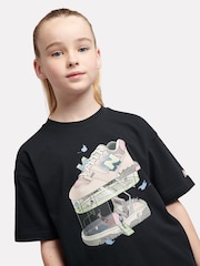 أسود - New Balance Kids Fitness Centre Illustrated Graphic 100% Cotton T-Shirt - صورة 4 من 7