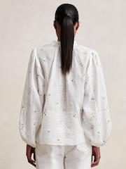 Reiss Maya Floral-Embroidered Tie-Neck Blouse Ramie-Lyocell - Bild 5 von 6