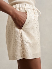 Reiss White Winnie Laser Cut Drawstring Shorts - Image 3 of 5
