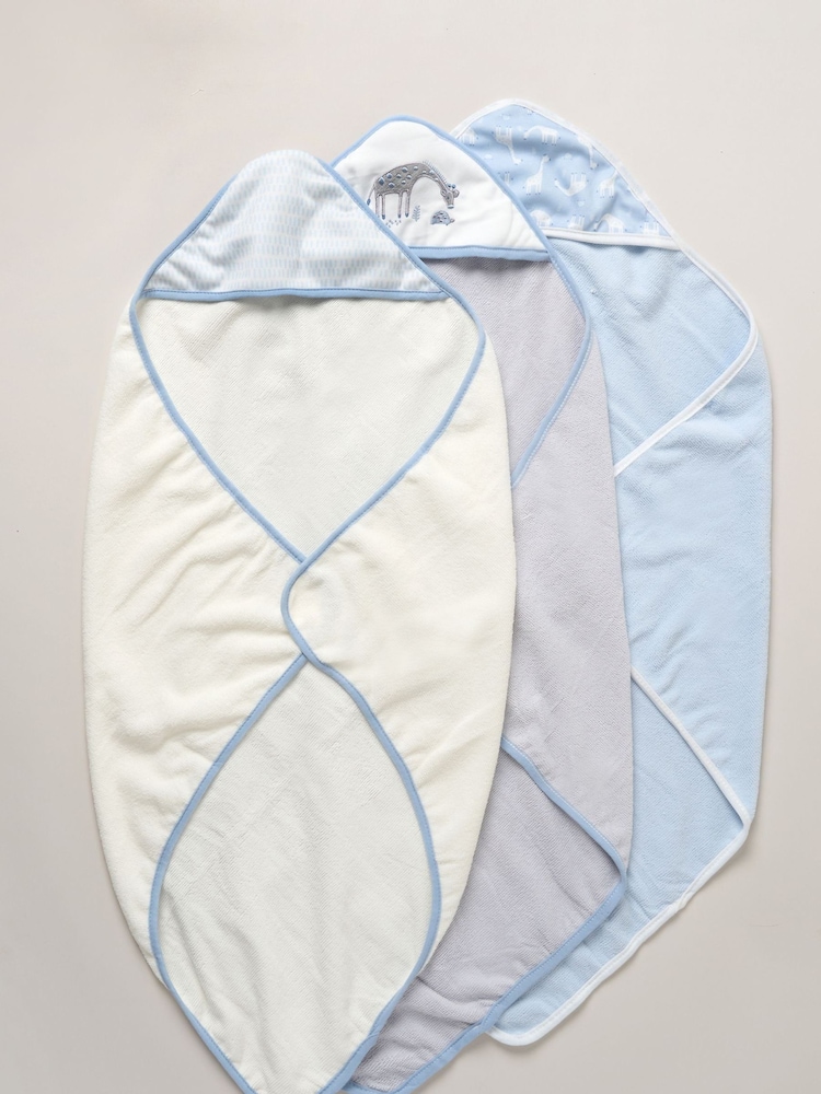 Snuggle Tots Hooded Towels and Wash Cloths 3 Pack - Image 2 of 2