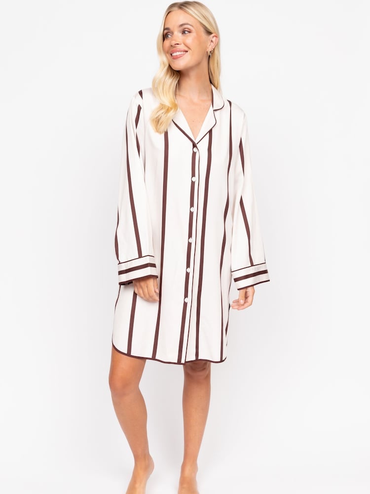 Bruin/wit - Fable and Eve Long Sleeve Nightshirt - Image 2 of 4