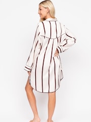 Bruin/wit - Fable and Eve Long Sleeve Nightshirt - Image 3 of 4