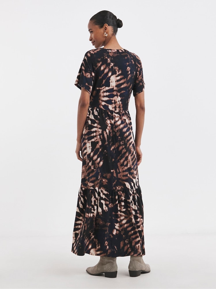 JD Williams Brown Notch Neck Animal Print Maxi Brown Dress - Image 2 of 4 JD Williams Brown Notch Neck Animal Print Maxi Brown Dress - Image 2 of 4