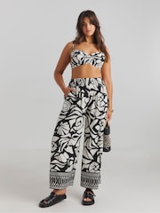 Simply Be White Beach To Beach Shell Print Wide Trousers - Image 1 of 4