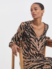 JD Williams Brown Textured Animal Print Jersey Seam Front Maxi Brown Dress - Image 3 of 4