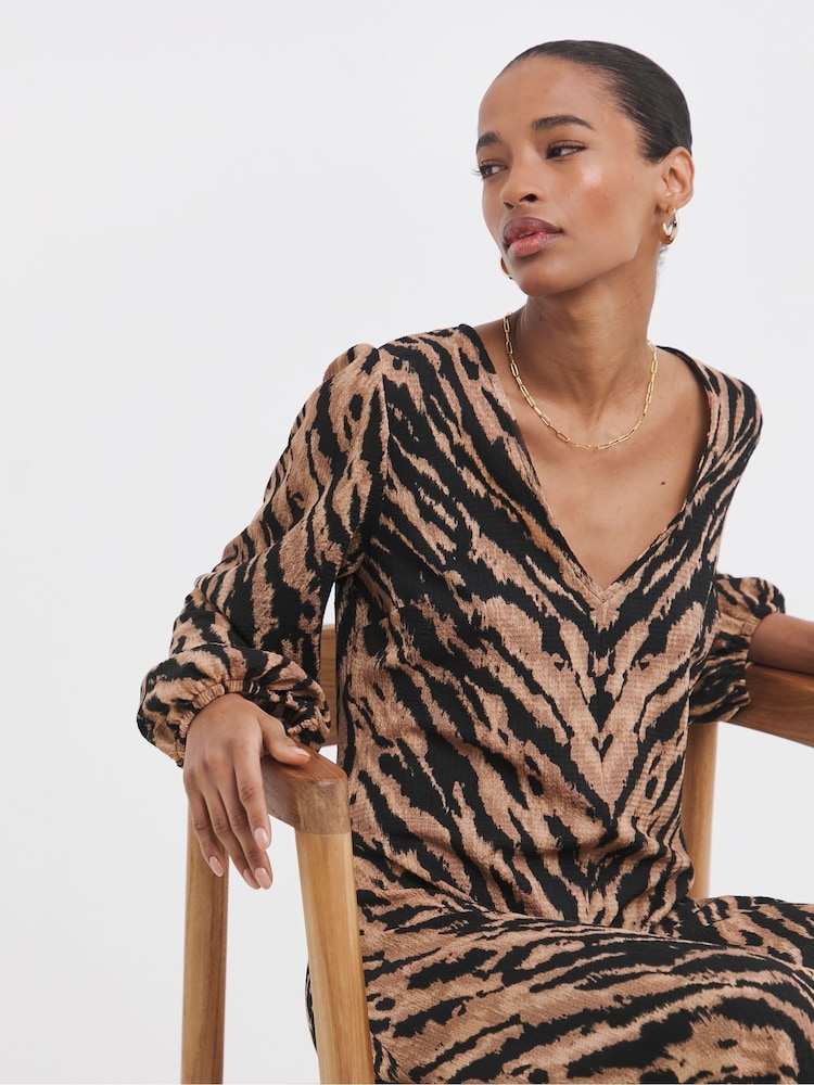 JD Williams Textured Animal Print Jersey Seam Front Maxi Brown Dress - Image 3 of 4