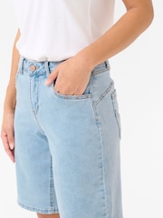Cream CRLone Mid-Blue Denim Shorts - Image 4 of 6