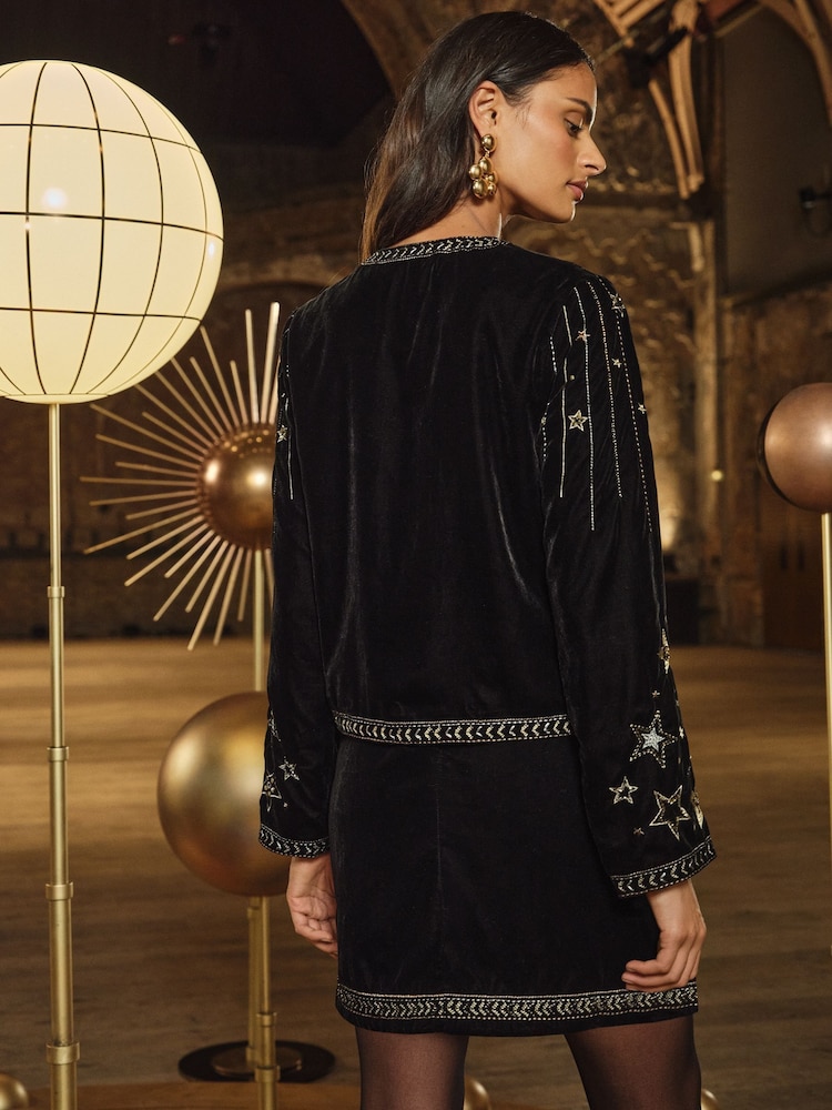 Love & Roses Black Gold RO Embroidered Velvet Jacket - Image 4 of 4