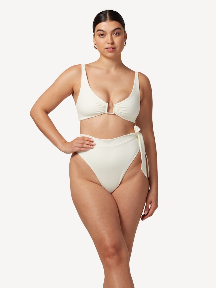 Away That Day White Tahiti Bottoms - Image 2 of 3