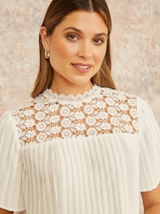 Yumi White Lace Panel Pleated Short Sleeve Top - Image 3 of 5