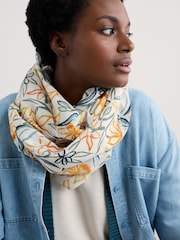 Seasalt Cornwall Yellow May Garland Circle Scarf - Image 3 of 5