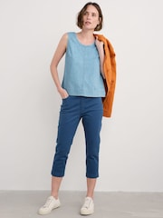 Azul - Seasalt Cornwall Slim Fit Albert Quay Jeans - Imagen 3 de 5