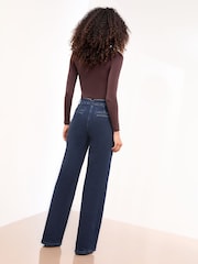 Lipsy Rinse Wash Petite Pintuck Wide Leg Tailored Jeans - Image 4 of 4