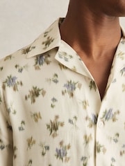 Reiss Off White Fade Abstract-Floral Print Cuban-Collar Shirt - Image 3 of 5