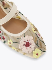 Crema - KG Kurt Geiger Nina Mesh Pumps - Imagen 4 de 4