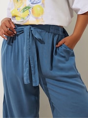 Yours Curve Blue Chambray Tie Waist Crop Trousers - Image 4 of 5