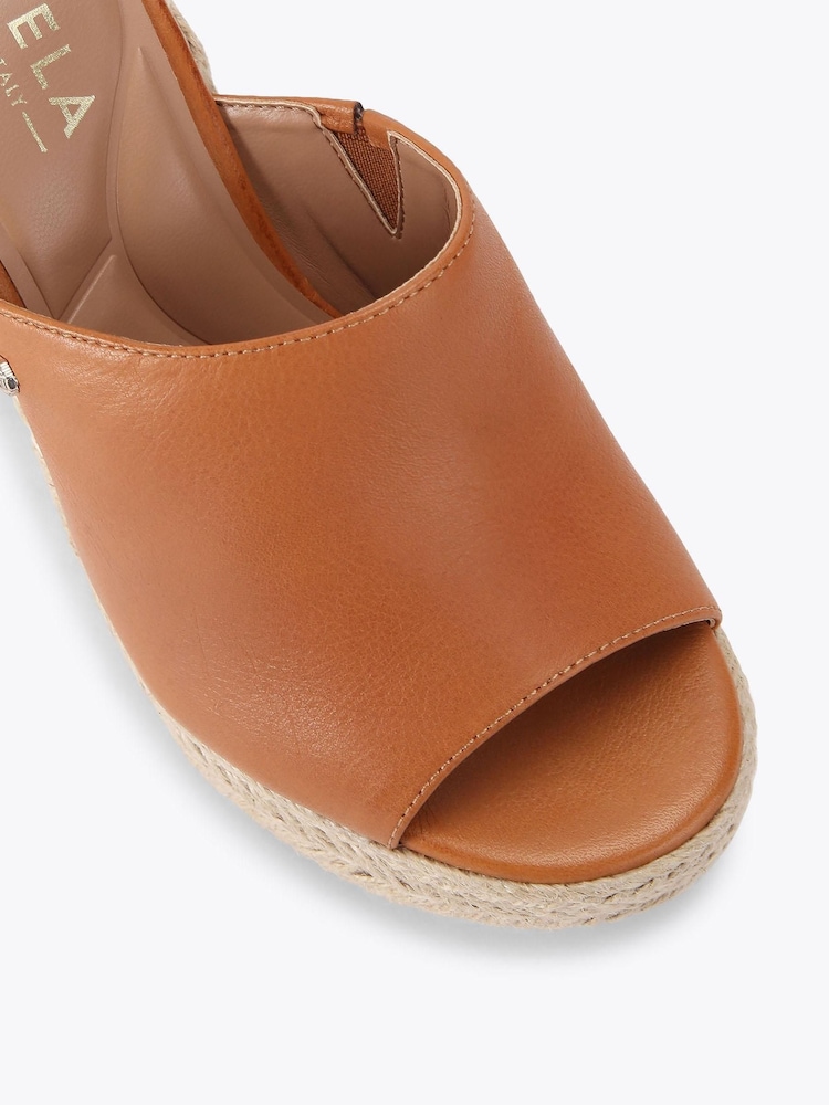 Светло-коричневый - Carvela Comfort Фиорелла танкетка черный сандалии - Image 6 of 6