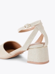 zlata (barva); zlato - Carvela Calla Court Shoes - Slika 4 iz 4