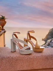 Goud - Carvela Gold Gala Platform Sandals - Image 1 of 5