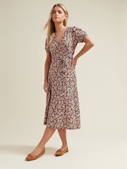 Rosa - M&Co Petite Jersey Floral Print Wrap Dress - Imagen 2 de 6