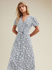 Azul - M&Co Petite Jersey Floral Print Wrap Dress - Imagen 1 de 6