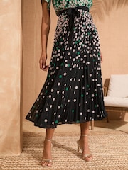 Love & Roses Green Mono Spot Pleated Petal Sleeve Midi Dress - Image 2 of 5