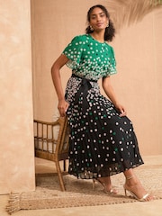 Love & Roses Green Mono Spot Pleated Petal Sleeve Midi Dress - Image 3 of 5
