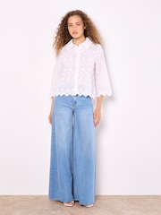 Apricot White 3D Floral Print Embroidered Crop Shirt - Image 2 of 5