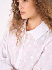 Apricot White 3D Floral Print Embroidered Crop Shirt - Image 3 of 5
