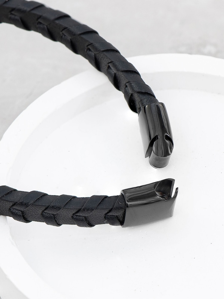 Treat Republic Mens Personalised Leather Chevron Black Bracelet - Image 5 of 5