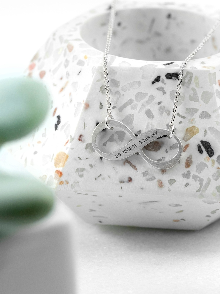 Treat Republic Personalised Infinity Twist Necklace - Image 3 of 3