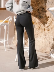 Chelsea Peers Black SoftSculpt Flared Leggings - Image 2 of 5