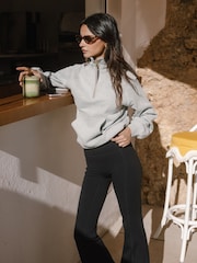 Chelsea Peers Black SoftSculpt Flared Leggings - Image 3 of 5