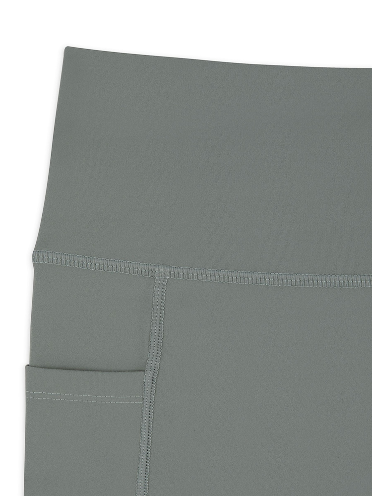 Chelsea Peers Green SoftSculpt Flared Leggings - Image 3 of 3