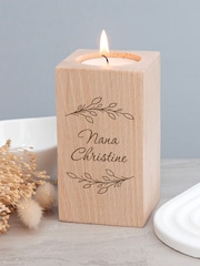 Treat Republic Personalised Wreath Wooden Tealight Holder - Image 2 of 5
