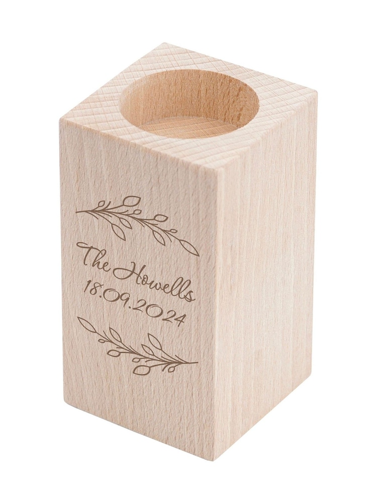 Treat Republic Personalised Wreath Wooden Tealight Holder - Image 5 of 5