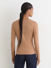 Reiss Camel Jada Cotton Crew-Neck Long-Sleeve T-Shirt With Stretch - Image 5 of 6