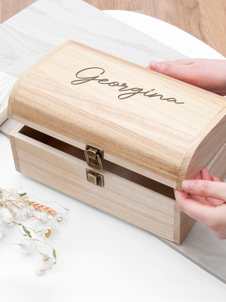 Treat Republic Personalised Small Engraved Name Wooden Keepsake Chest - Image 2 of 5