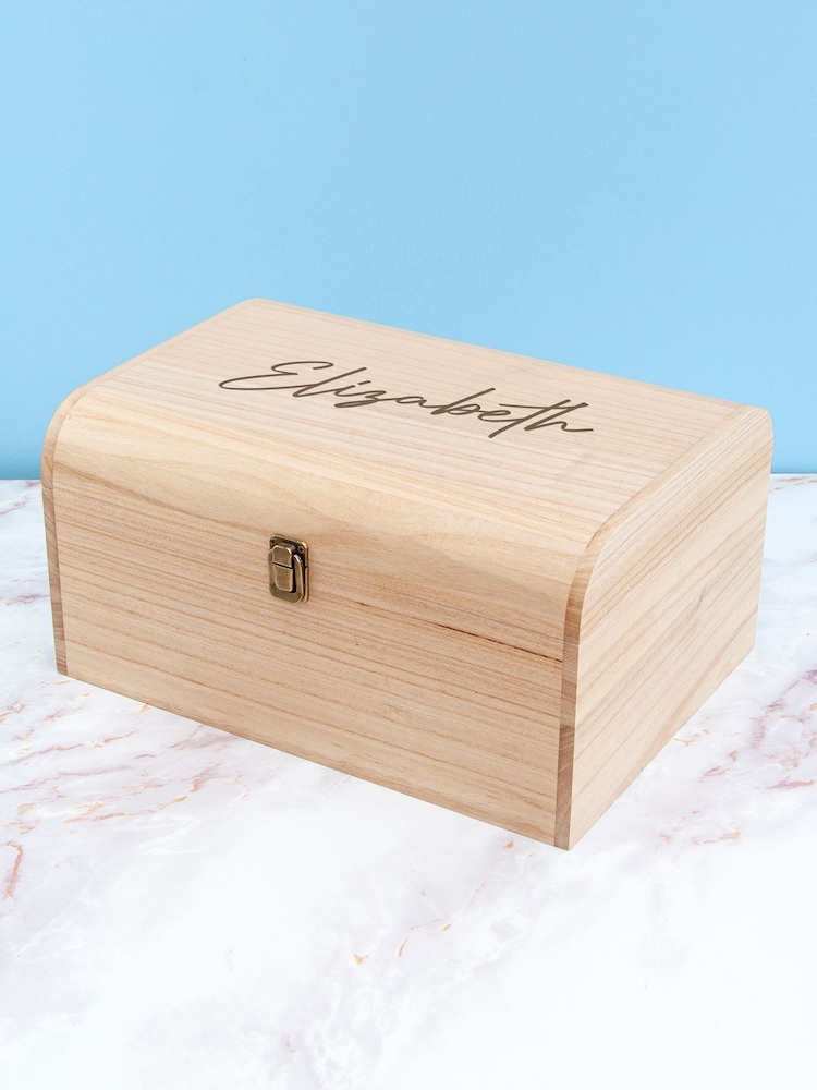 Treat Republic Personalised Large Engraved Name Wooden Keepsake Chest - Image 5 of 5