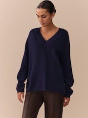 Navy Blue 100% Merino Wool N. Premium V-Neck Jumper - Image 3 of 5