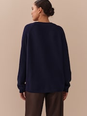 Navy Blue 100% Merino Wool N. Premium V-Neck Jumper - Image 4 of 5