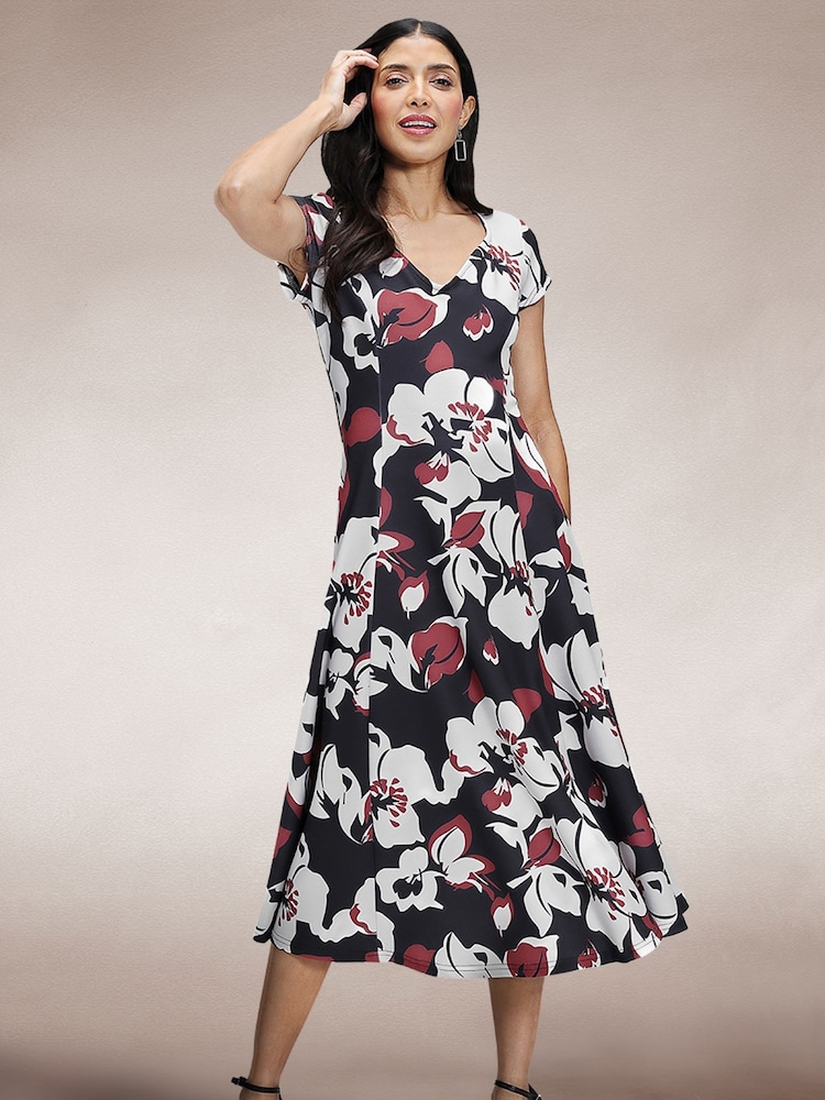 Hot Squash A Line Midi Black Dress with Cap Sleeves - Image 2 of 4