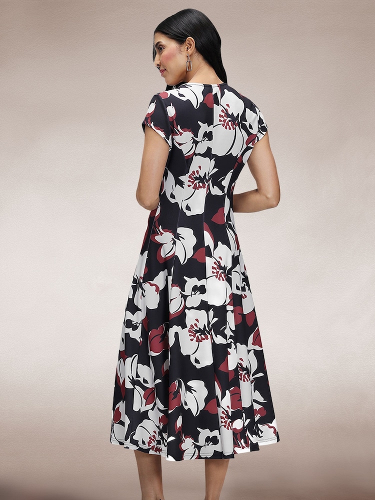 Hot Squash A Line Midi Black Dress with Cap Sleeves - Image 4 of 4