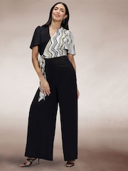 Hot Squash Overwrap Print Black Jumpsuit - Imagen 2 de 5