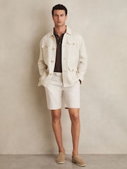 Песочный - Reiss Sketch Cotton-Linen Tailored Shorts - Изображение 6 из 7