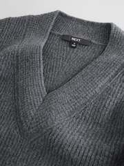 Cinza carvão - Vestido midi super macio com decote em V e lã - Imagem 2 de 4