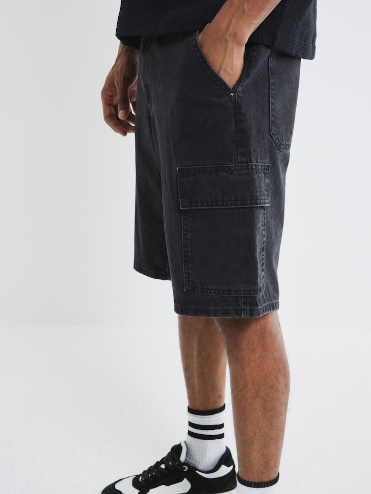 River Island Black 100% Cotton Cargo Shorts - Image 2 of 4