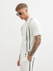 River Island Slim Fit Short Sleeve Tape Baseball Polo Shirt - صورة 2 من 4