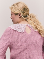 Rosa blush - Suéter com gola de renda e lantejoulas - Imagem 5 de 9